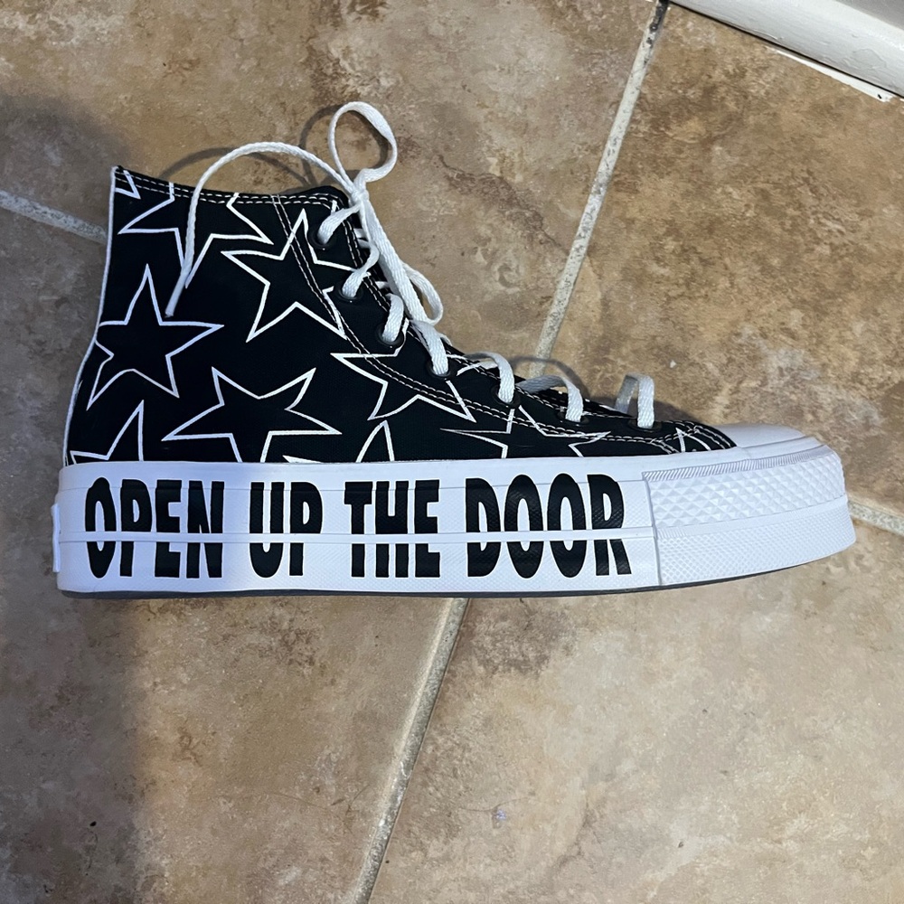 limited edition billie eilish high top converse 
women’s size 9 - Picture 7 of 7